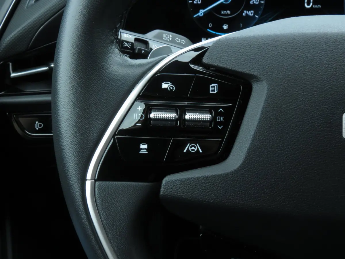 1.6 GDi Hybrid DynamicLine | TREKHAAK | NIEUWE MODEL | CAMERA | NAVI | LEDER | CARPLAY | DAB | DEALER ONDERHOUDEN |