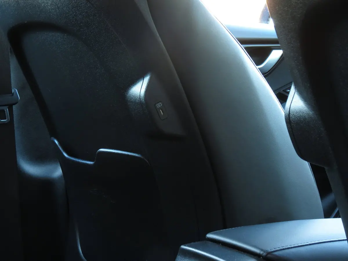 1.6 GDi Hybrid DynamicLine | TREKHAAK | NIEUWE MODEL | CAMERA | NAVI | LEDER | CARPLAY | DAB | DEALER ONDERHOUDEN |