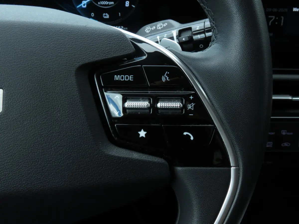 1.6 GDi Hybrid DynamicLine | TREKHAAK | NIEUWE MODEL | CAMERA | NAVI | LEDER | CARPLAY | DAB | DEALER ONDERHOUDEN |