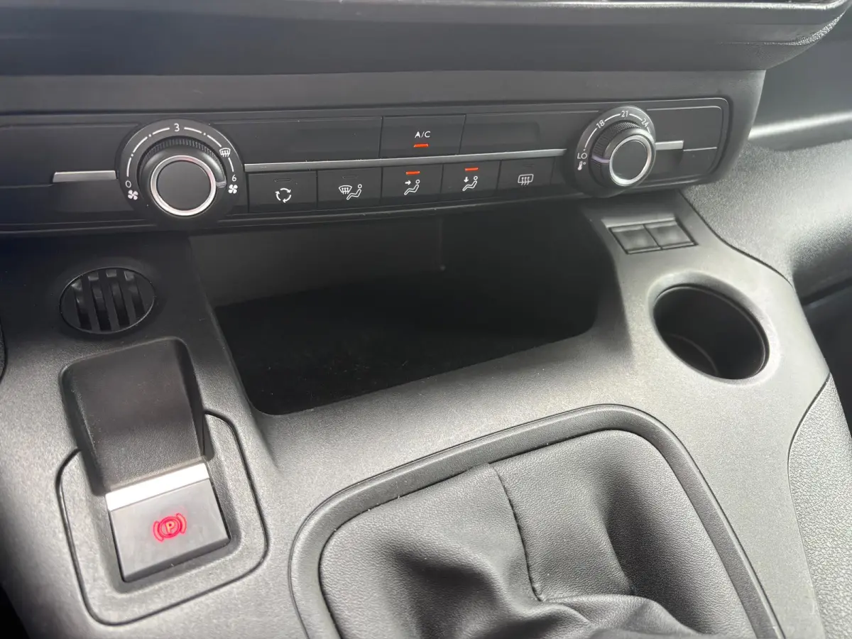 1.5 BlueHDI Club XL | Apple Carplay | Multifunctioneel Stuur | Cruise | Navi