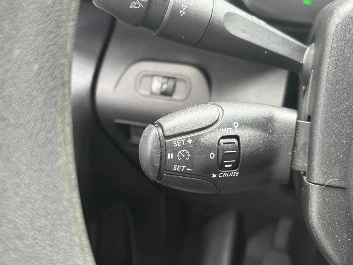 1.5 BlueHDI Club XL | Apple Carplay | Multifunctioneel Stuur | Cruise | Navi