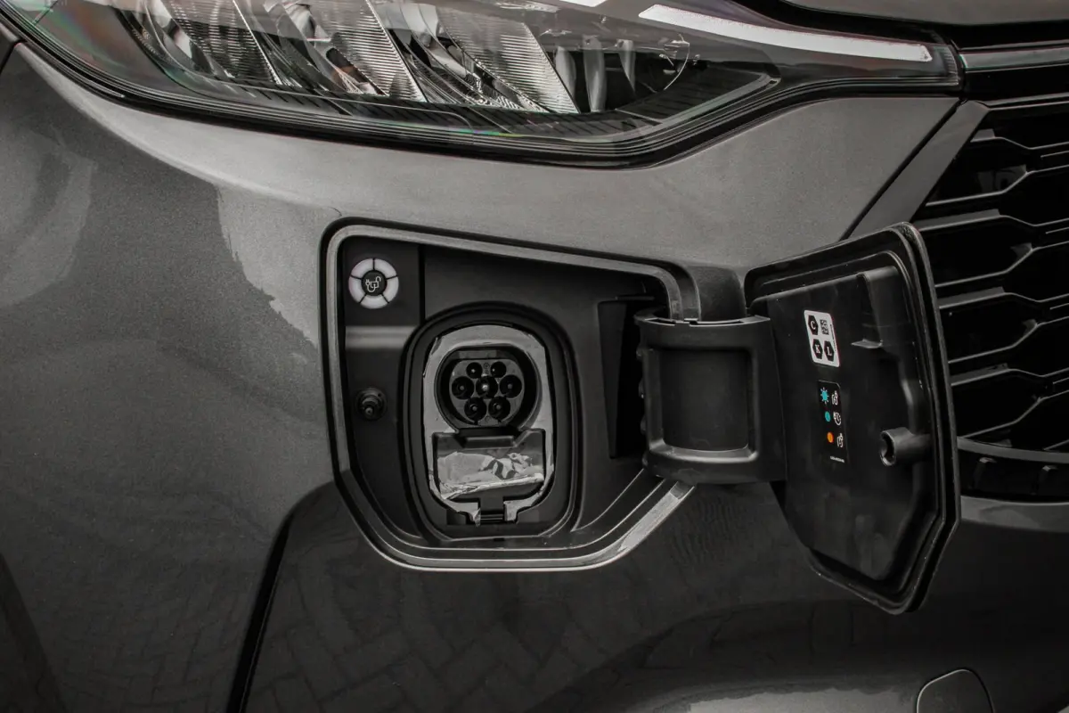 Cust. 340 L2H1 Limited 71kWh 218PK / JB- EDITON / CAMERA / 370KM RANGE / APPLE CARPLAY /DRIVERS- PACK /FULL OPTION