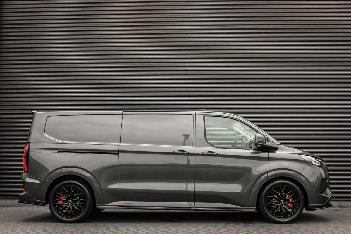 Cust. 340 L2H1 Limited 71kWh 218PK / JB- EDITON / CAMERA / 370KM RANGE / APPLE CARPLAY /DRIVERS- PACK /FULL OPTION