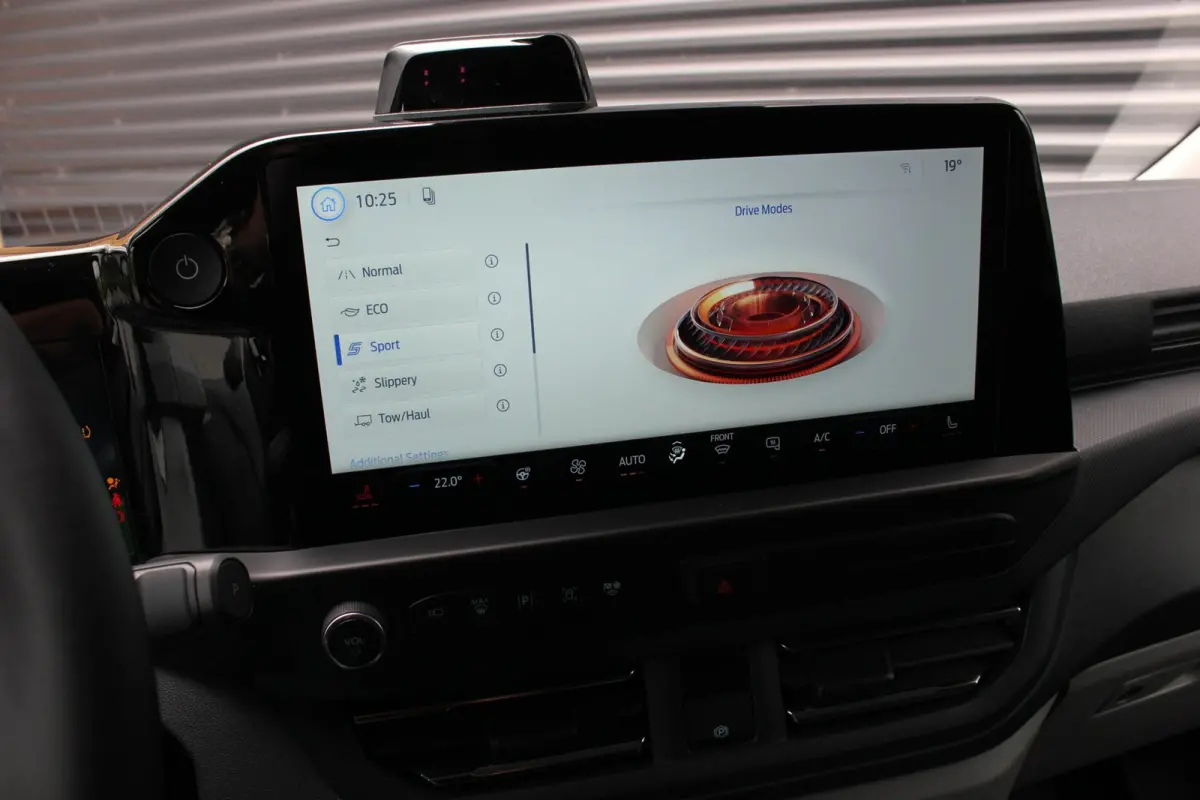 Cust. 340 L2H1 Limited 71kWh 218PK / JB- EDITON / CAMERA / 370KM RANGE / APPLE CARPLAY /DRIVERS- PACK /FULL OPTION