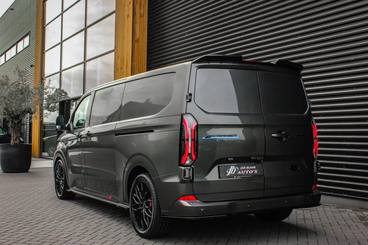 Cust. 340 L2H1 Limited 71kWh 218PK / JB- EDITON / CAMERA / 370KM RANGE / APPLE CARPLAY /DRIVERS- PACK /FULL OPTION