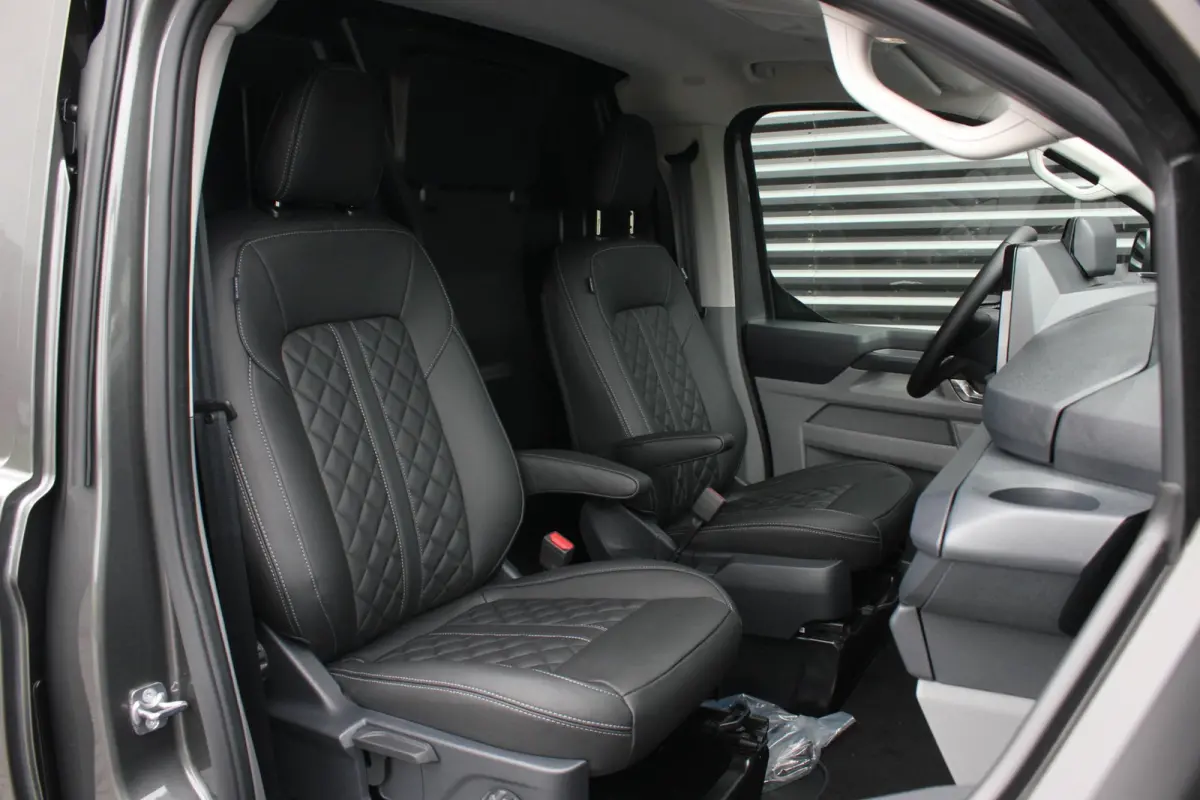 Cust. 340 L2H1 Limited 71kWh 218PK / JB- EDITON / CAMERA / 370KM RANGE / APPLE CARPLAY /DRIVERS- PACK /FULL OPTION