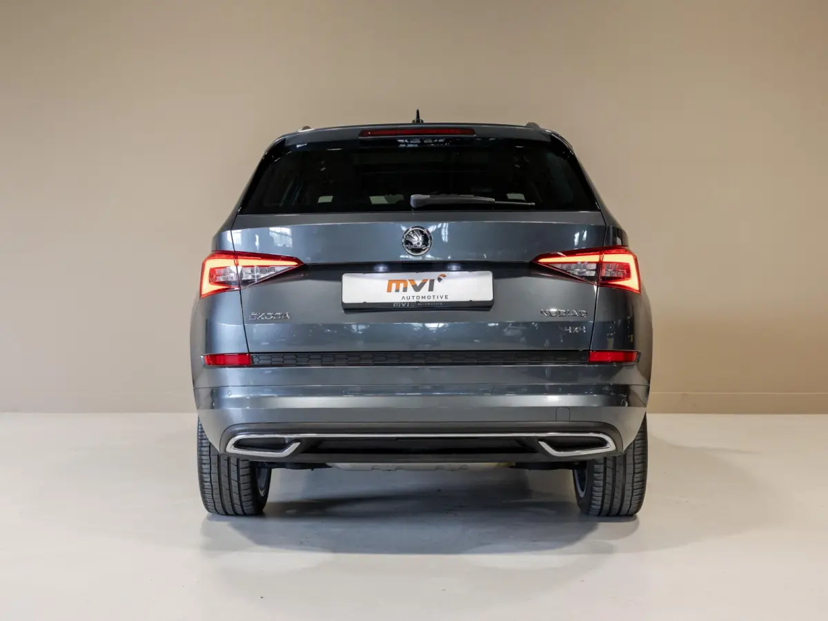 2.0 TSI 4x4 Sport Line / 180pk / Trekhaak / Panorama dak / Dodehoek herkenning /