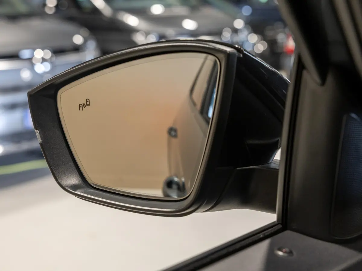 2.0 TSI 4x4 Sport Line / 180pk / Trekhaak / Panorama dak / Dodehoek herkenning /