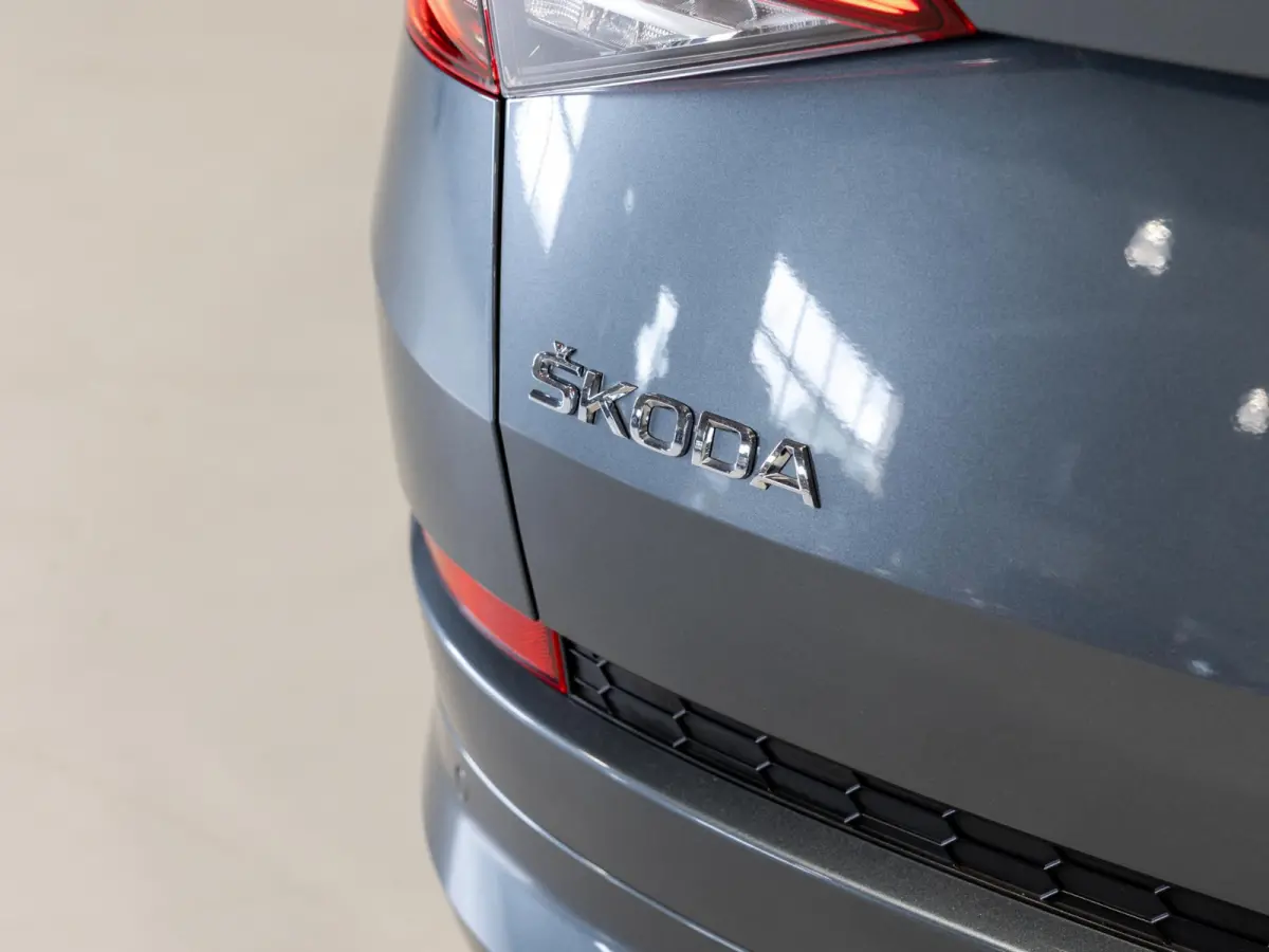 2.0 TSI 4x4 Sport Line / 180pk / Trekhaak / Panorama dak / Dodehoek herkenning /