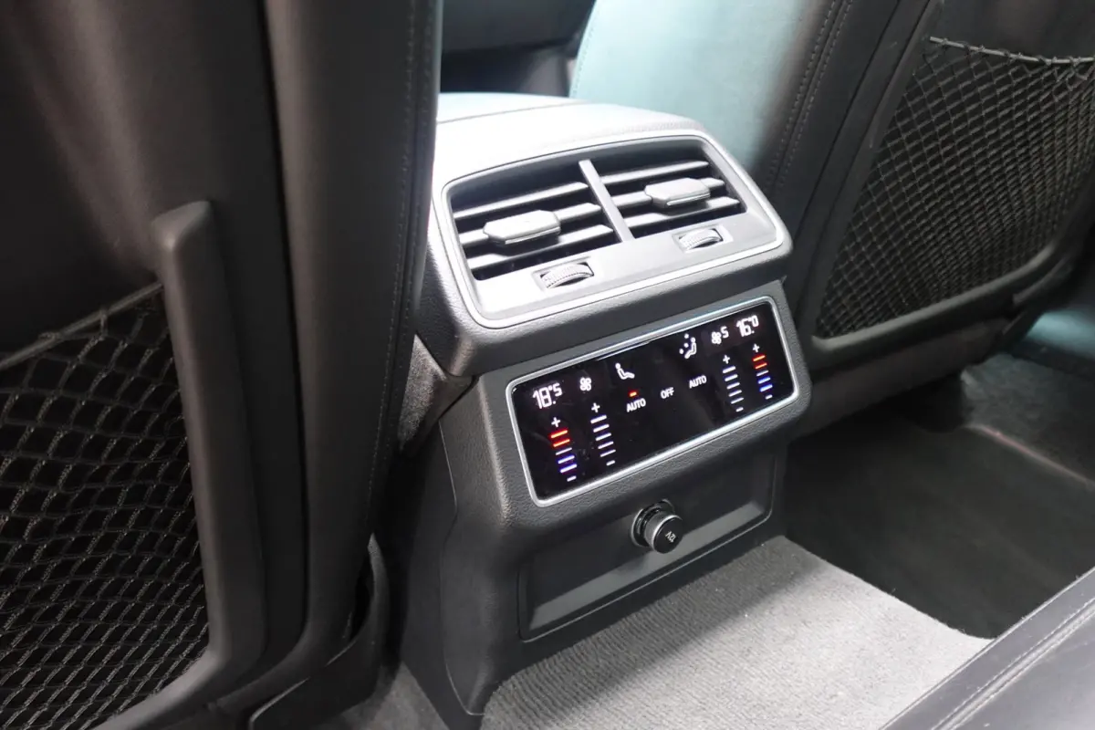 4.0 TFSI RS 7 quattro PANO HUD KEYLESS SFEER
