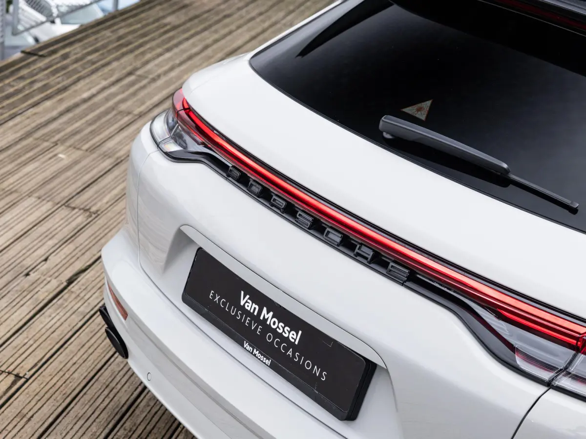 2.9 4S E-Hybrid | SPORTDESIGN | SPORTCHRONO | SPORTUITLAATSYSTEEM | PDLS+ | PASM LUCHTVERING | ACHTERASBESTURING | BOSE | SOFTCLOSE | SFEERVERLICHTING | PANORAMA/SCHUIF-KANTELDAK | NL AUTO |