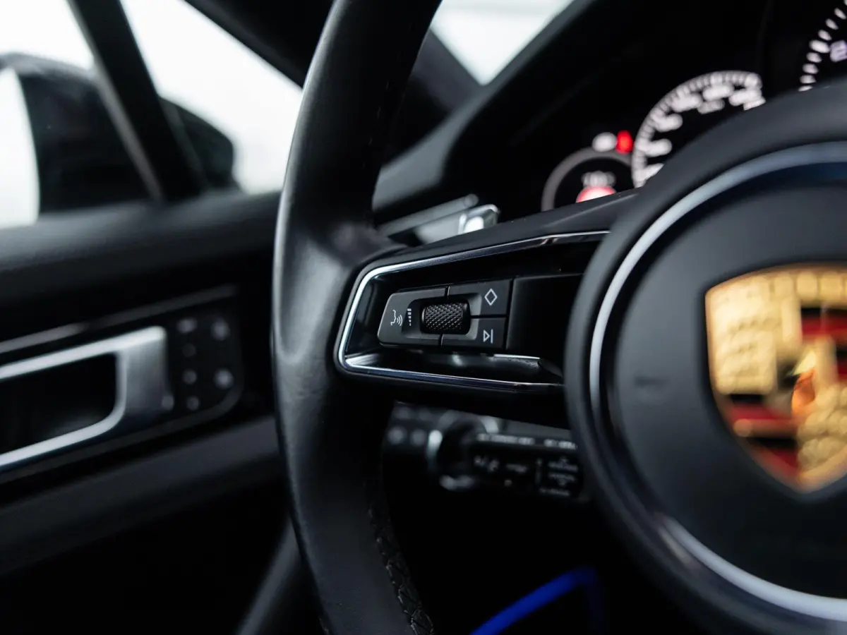 2.9 4S E-Hybrid | SPORTDESIGN | SPORTCHRONO | SPORTUITLAATSYSTEEM | PDLS+ | PASM LUCHTVERING | ACHTERASBESTURING | BOSE | SOFTCLOSE | SFEERVERLICHTING | PANORAMA/SCHUIF-KANTELDAK | NL AUTO |