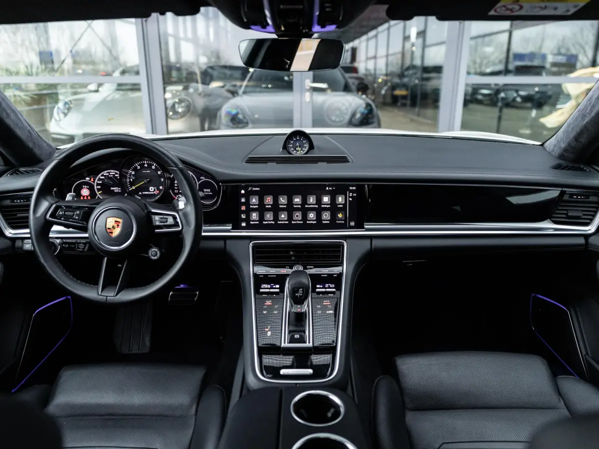 2.9 4S E-Hybrid | SPORTDESIGN | SPORTCHRONO | SPORTUITLAATSYSTEEM | PDLS+ | PASM LUCHTVERING | ACHTERASBESTURING | BOSE | SOFTCLOSE | SFEERVERLICHTING | PANORAMA/SCHUIF-KANTELDAK | NL AUTO |