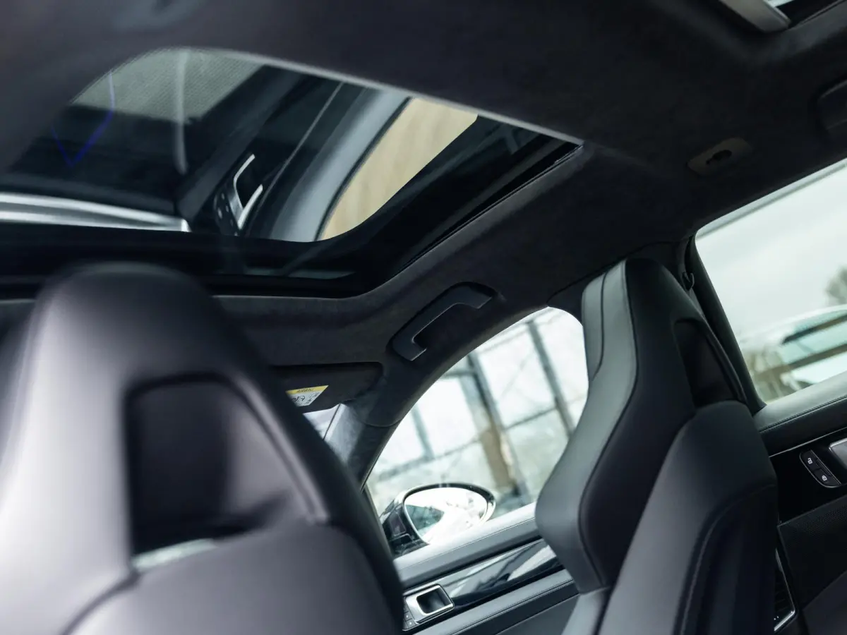 2.9 4S E-Hybrid | SPORTDESIGN | SPORTCHRONO | SPORTUITLAATSYSTEEM | PDLS+ | PASM LUCHTVERING | ACHTERASBESTURING | BOSE | SOFTCLOSE | SFEERVERLICHTING | PANORAMA/SCHUIF-KANTELDAK | NL AUTO |