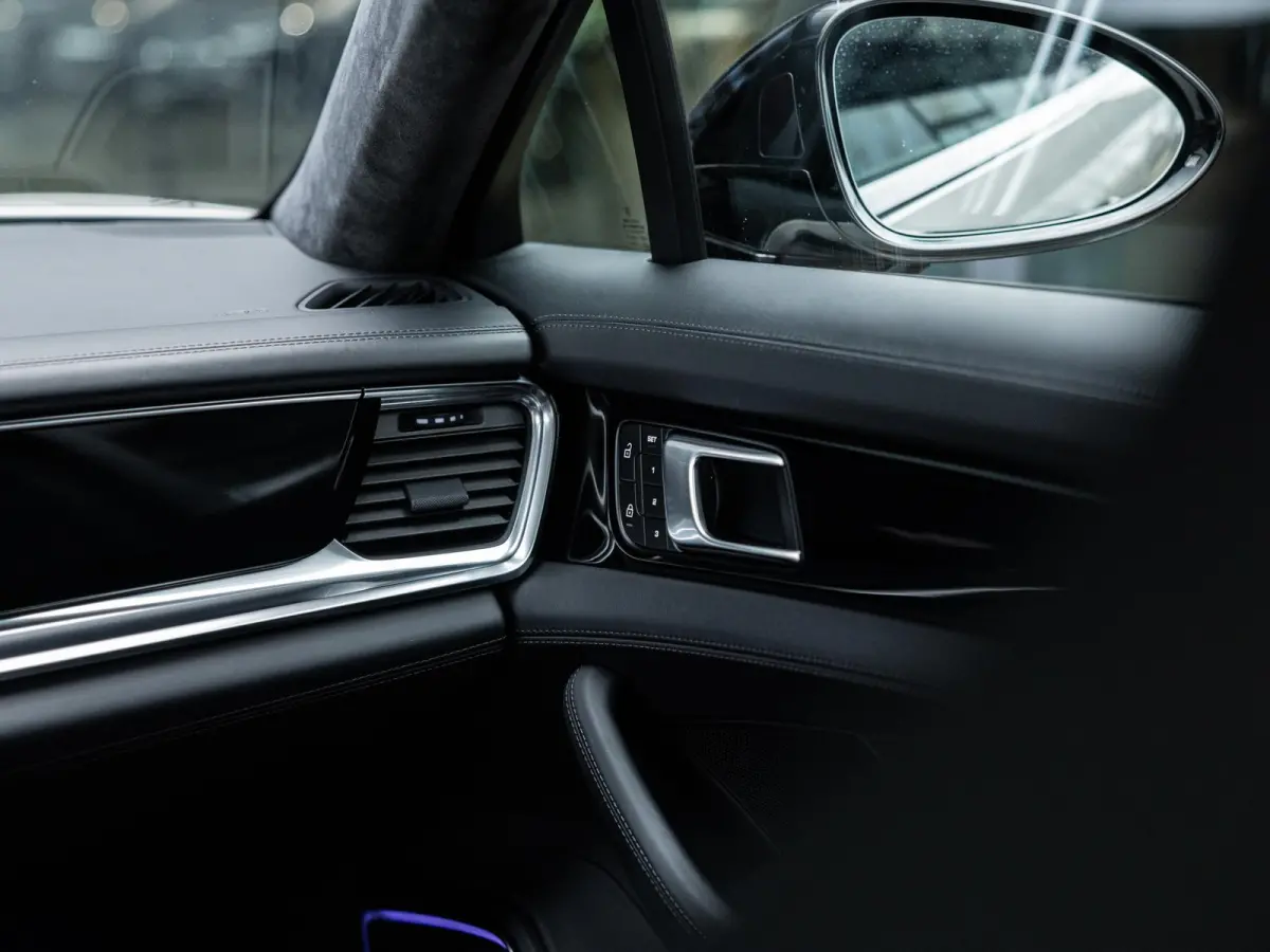 2.9 4S E-Hybrid | SPORTDESIGN | SPORTCHRONO | SPORTUITLAATSYSTEEM | PDLS+ | PASM LUCHTVERING | ACHTERASBESTURING | BOSE | SOFTCLOSE | SFEERVERLICHTING | PANORAMA/SCHUIF-KANTELDAK | NL AUTO |