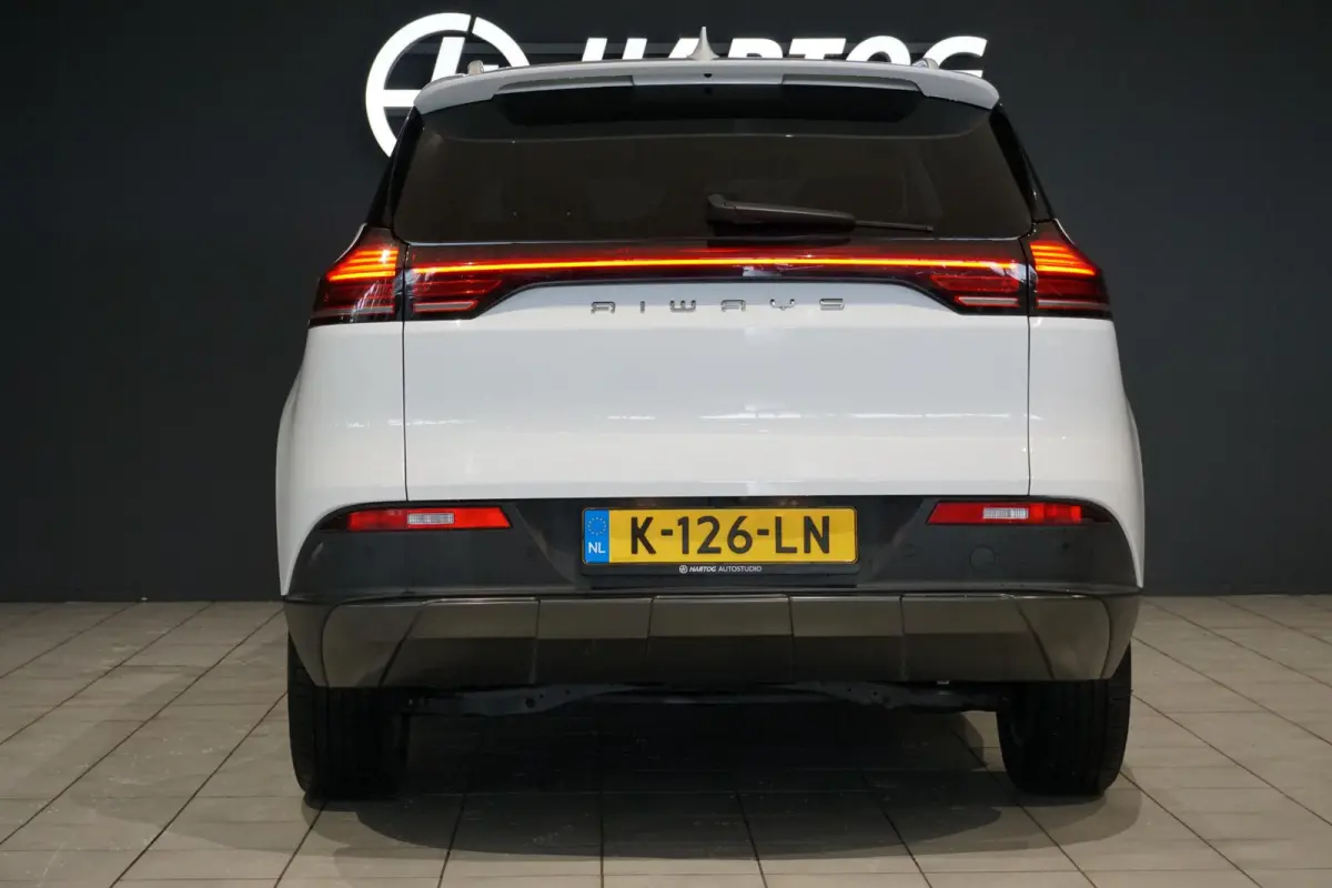 63kWh + 360 CAMERA / ADAPTIEVE CRUISE /