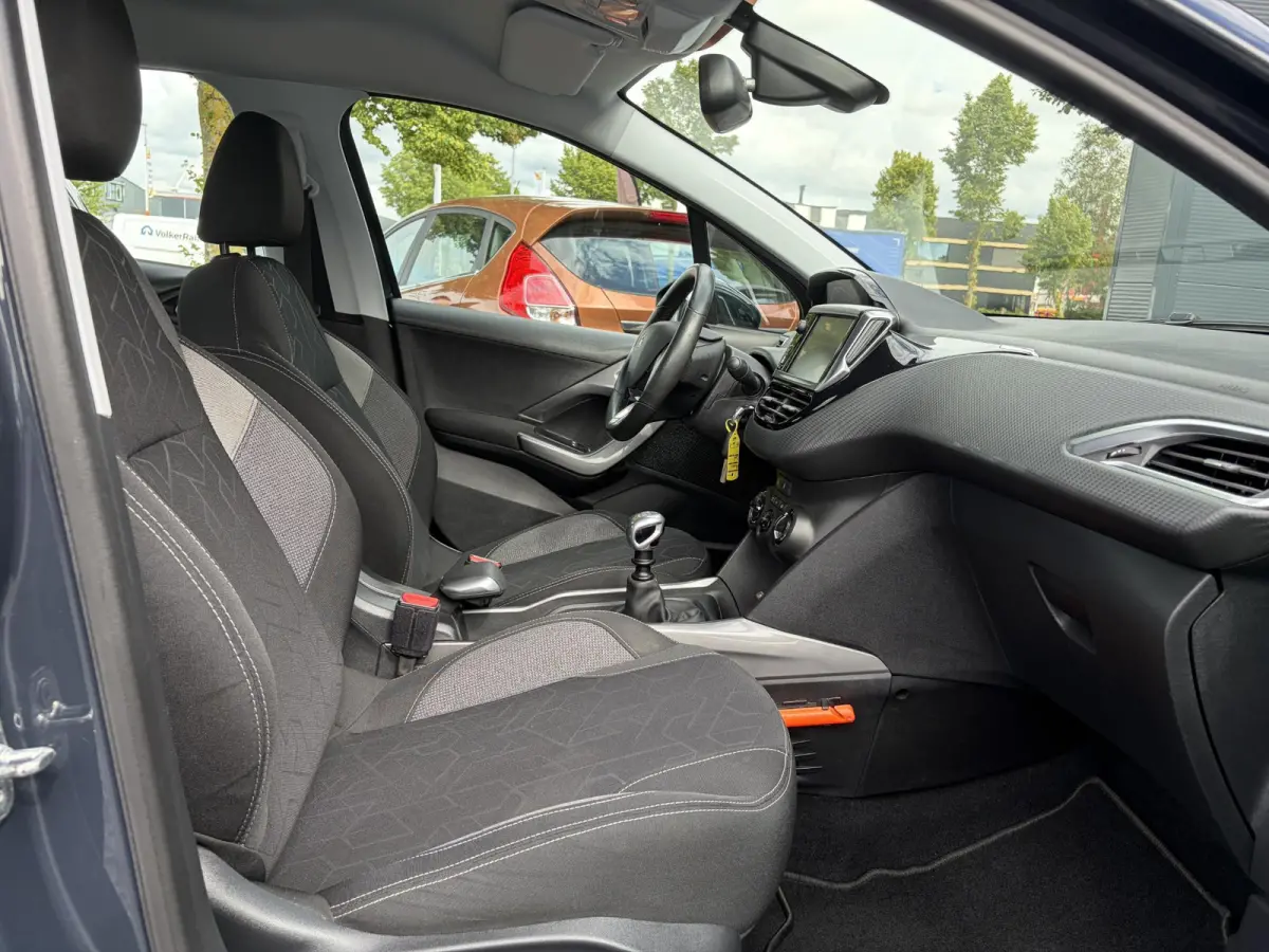 1.2 PureTech Blue Lion 2e Eigenaar,131pk,Carplay,Navi,Dealer Onderhouden,6 Bak,D-riem vv in 2024,Pdc,N.A.P,Apk tot 04-2027