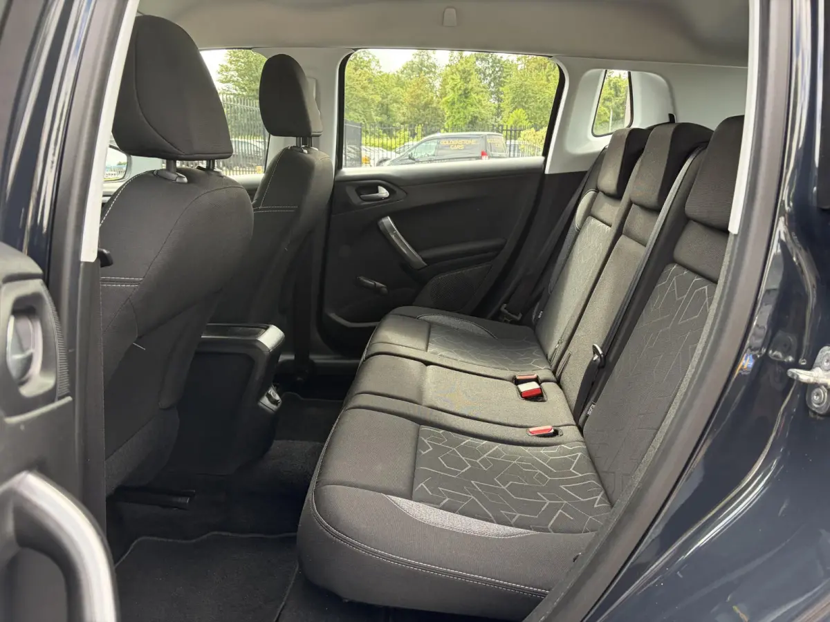 1.2 PureTech Blue Lion 2e Eigenaar,131pk,Carplay,Navi,Dealer Onderhouden,6 Bak,D-riem vv in 2024,Pdc,N.A.P,Apk tot 04-2027