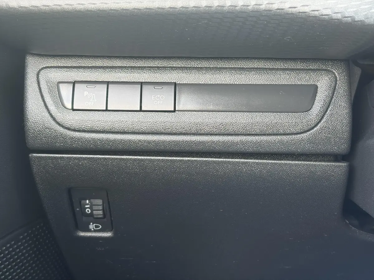 1.2 PureTech Blue Lion 2e Eigenaar,131pk,Carplay,Navi,Dealer Onderhouden,6 Bak,D-riem vv in 2024,Pdc,N.A.P,Apk tot 04-2027