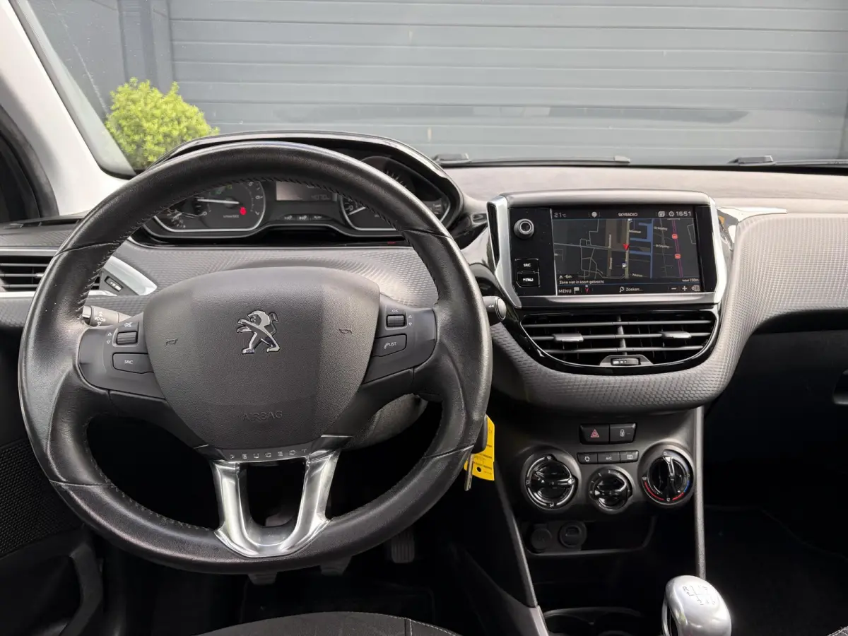 1.2 PureTech Blue Lion 2e Eigenaar,131pk,Carplay,Navi,Dealer Onderhouden,6 Bak,D-riem vv in 2024,Pdc,N.A.P,Apk tot 04-2027