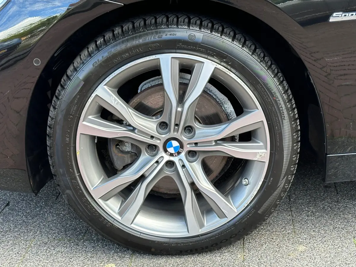 220i High Executive Aut Navi Clima PDC Stoelverwarming