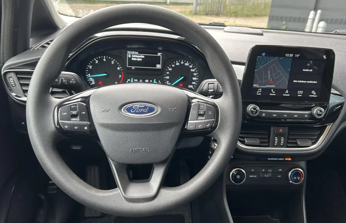 1.1 Trend | NL AUTO | Parkeersensoren | Navigatie | Airco | DAB+ | 2 Sleutels | Carplay | APK tot 09-04-2027 |