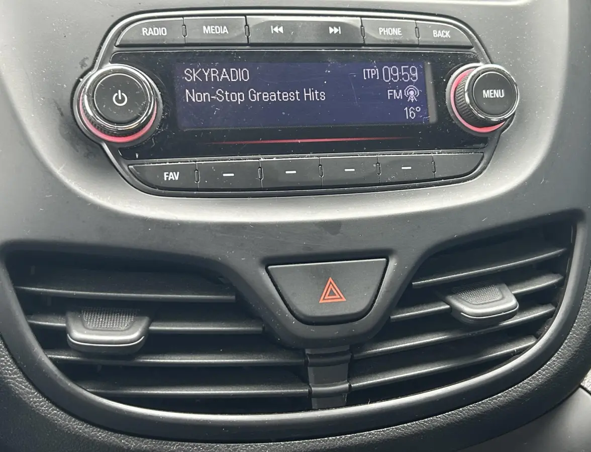 1.0 ecoFLEX Edition 75PK | Airco | Cruise Control | 5 Deurs | Bluetooth |
