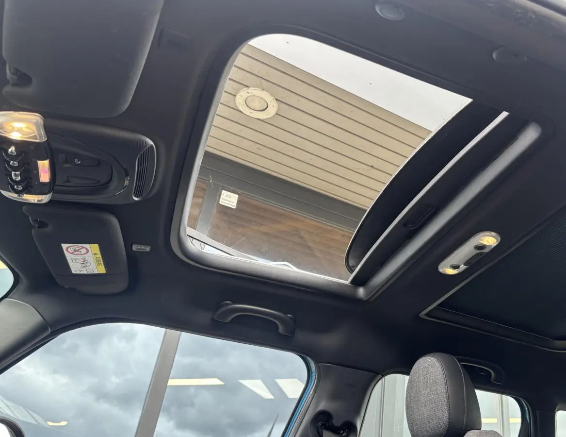 1.5 Cooper Chili 136PK | PANO | NL AUTO | Luxe Stoelen | Parkeersensoren | Airco | Navigatie | Cruise Control | 2 Sleutels | Lichtmetalen Velgen |