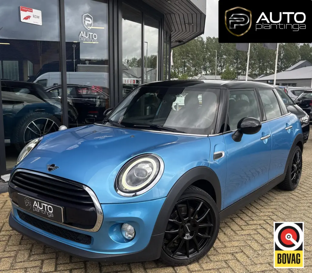 1.5 Cooper Chili 136PK | PANO | NL AUTO | Luxe Stoelen | Parkeersensoren | Airco | Navigatie | Cruise Control | 2 Sleutels | Lichtmetalen Velgen |