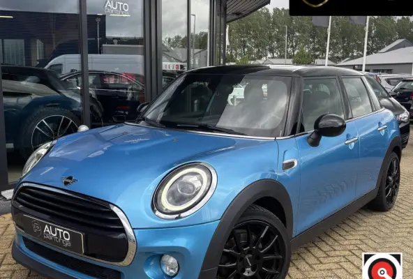 1.5 Cooper Chili 136PK | PANO | NL AUTO | Luxe Stoelen | Parkeersensoren | Airco | Navigatie | Cruise Control | 2 Sleutels | Lichtmetalen Velgen |