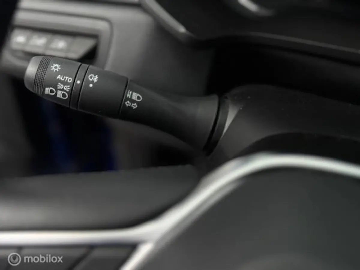 1.6 E-Tech Hybrid 145 Intens