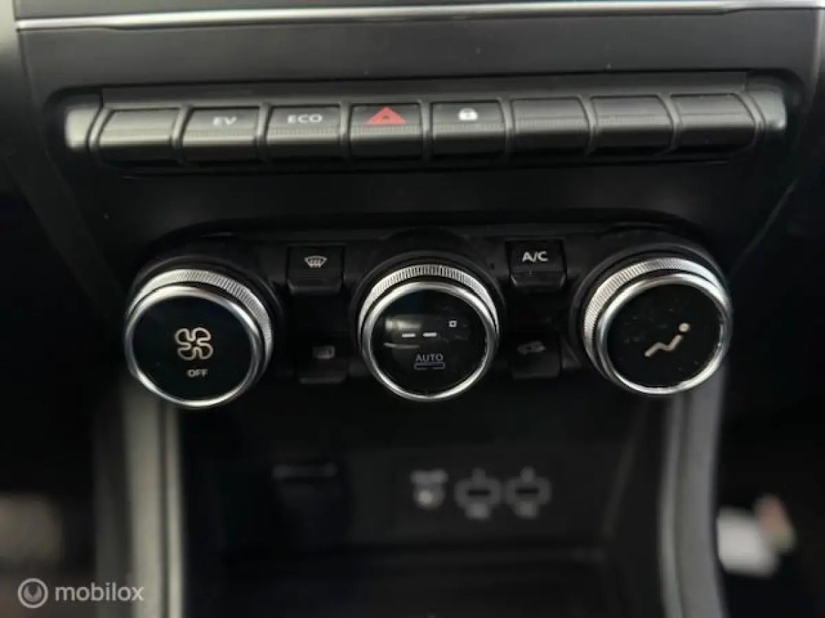 1.6 E-Tech Hybrid 145 Intens