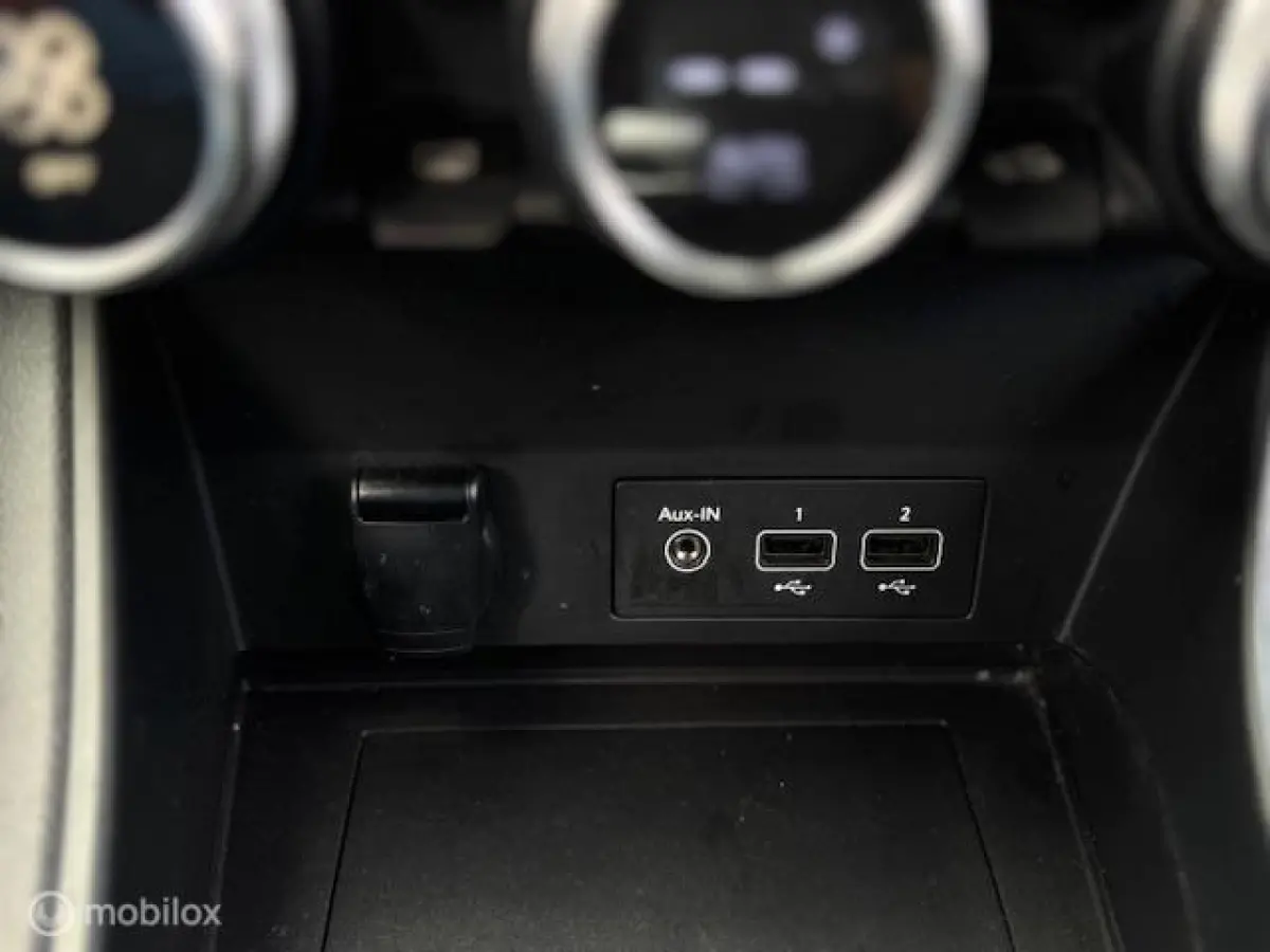 1.6 E-Tech Hybrid 145 Intens