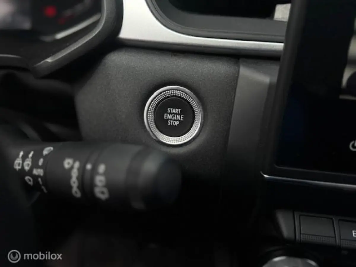 1.6 E-Tech Hybrid 145 Intens