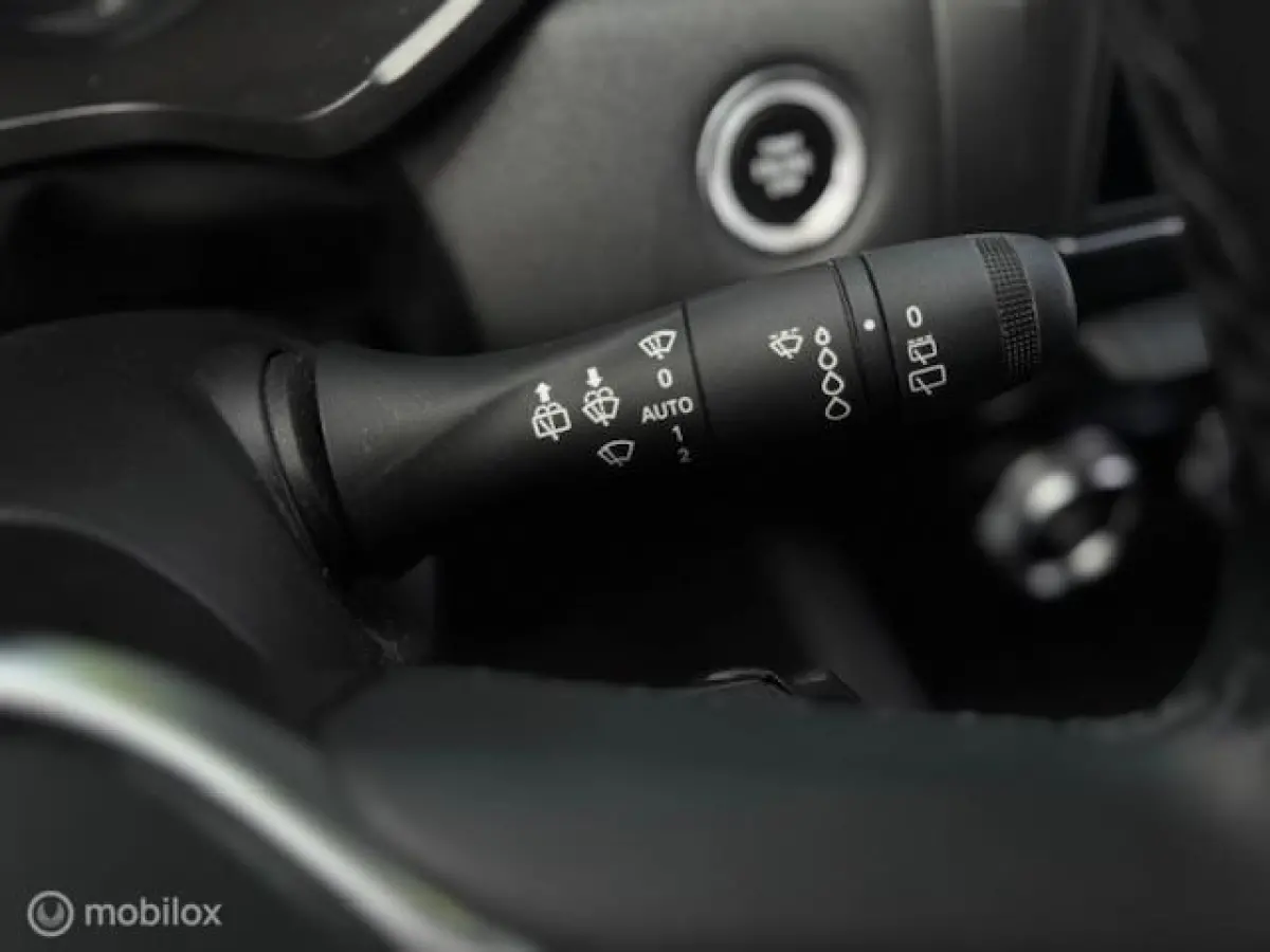 1.6 E-Tech Hybrid 145 Intens