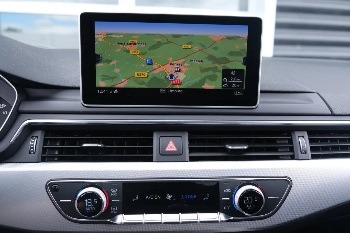 35 TFSI S-Line Virtual Navi Led Cruise Pdc
