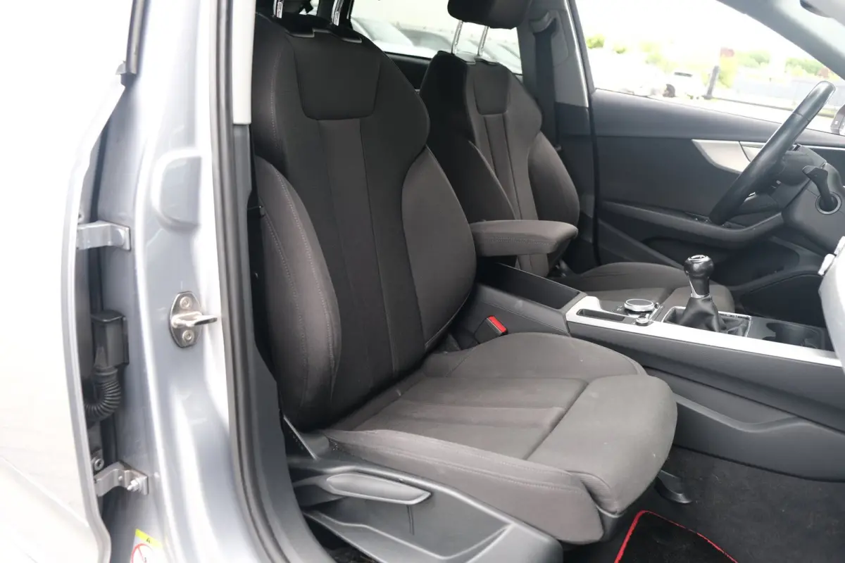 35 TFSI S-Line Virtual Navi Led Cruise Pdc