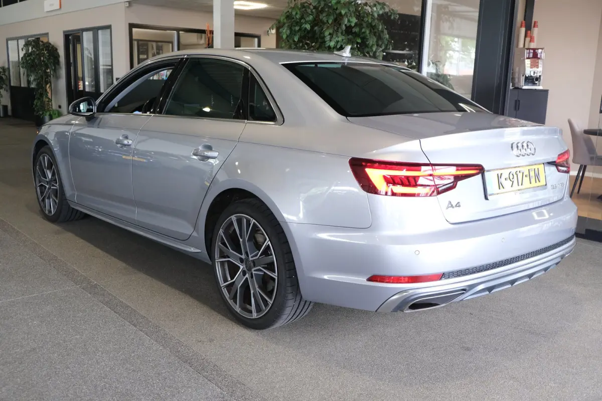 35 TFSI S-Line Virtual Navi Led Cruise Pdc