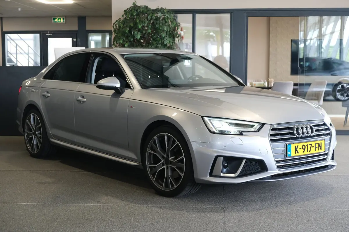 35 TFSI S-Line Virtual Navi Led Cruise Pdc