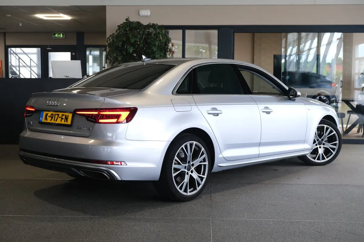 35 TFSI S-Line Virtual Navi Led Cruise Pdc