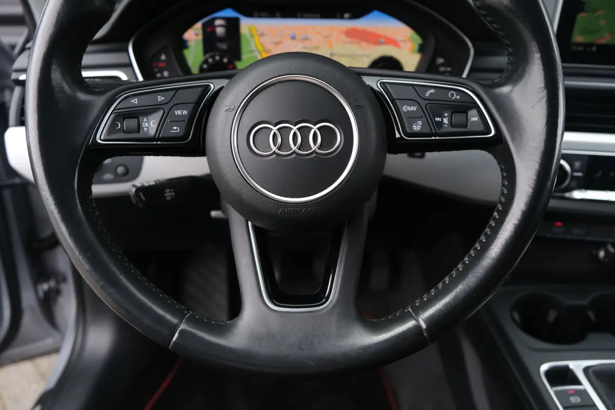 35 TFSI S-Line Virtual Navi Led Cruise Pdc