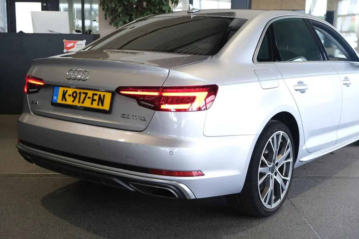35 TFSI S-Line Virtual Navi Led Cruise Pdc