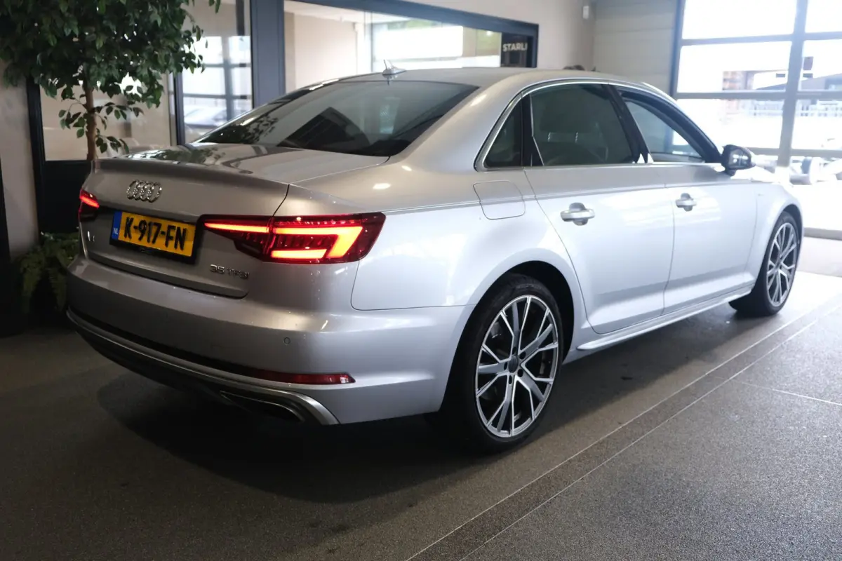 35 TFSI S-Line Virtual Navi Led Cruise Pdc