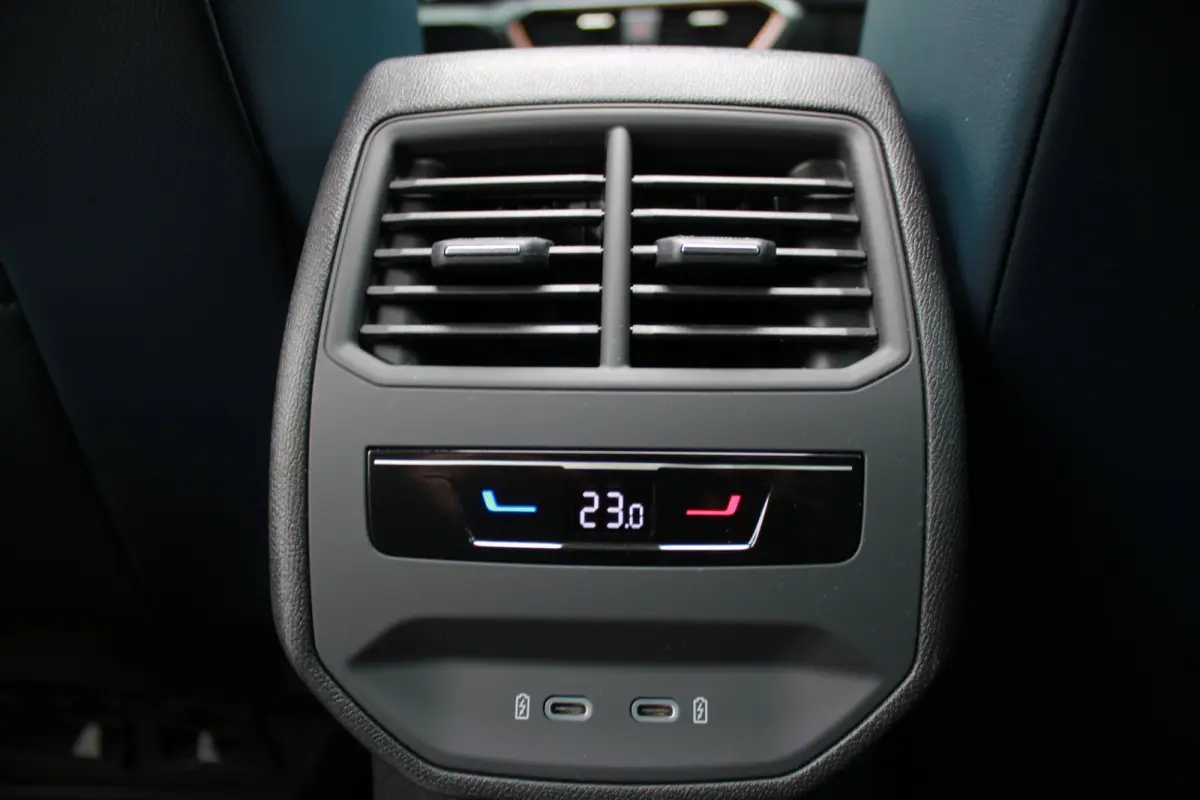 1.4 e-Hybrid VZ Copper Edition