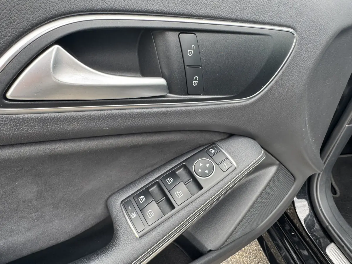 Edition Uitv. Carplay 180