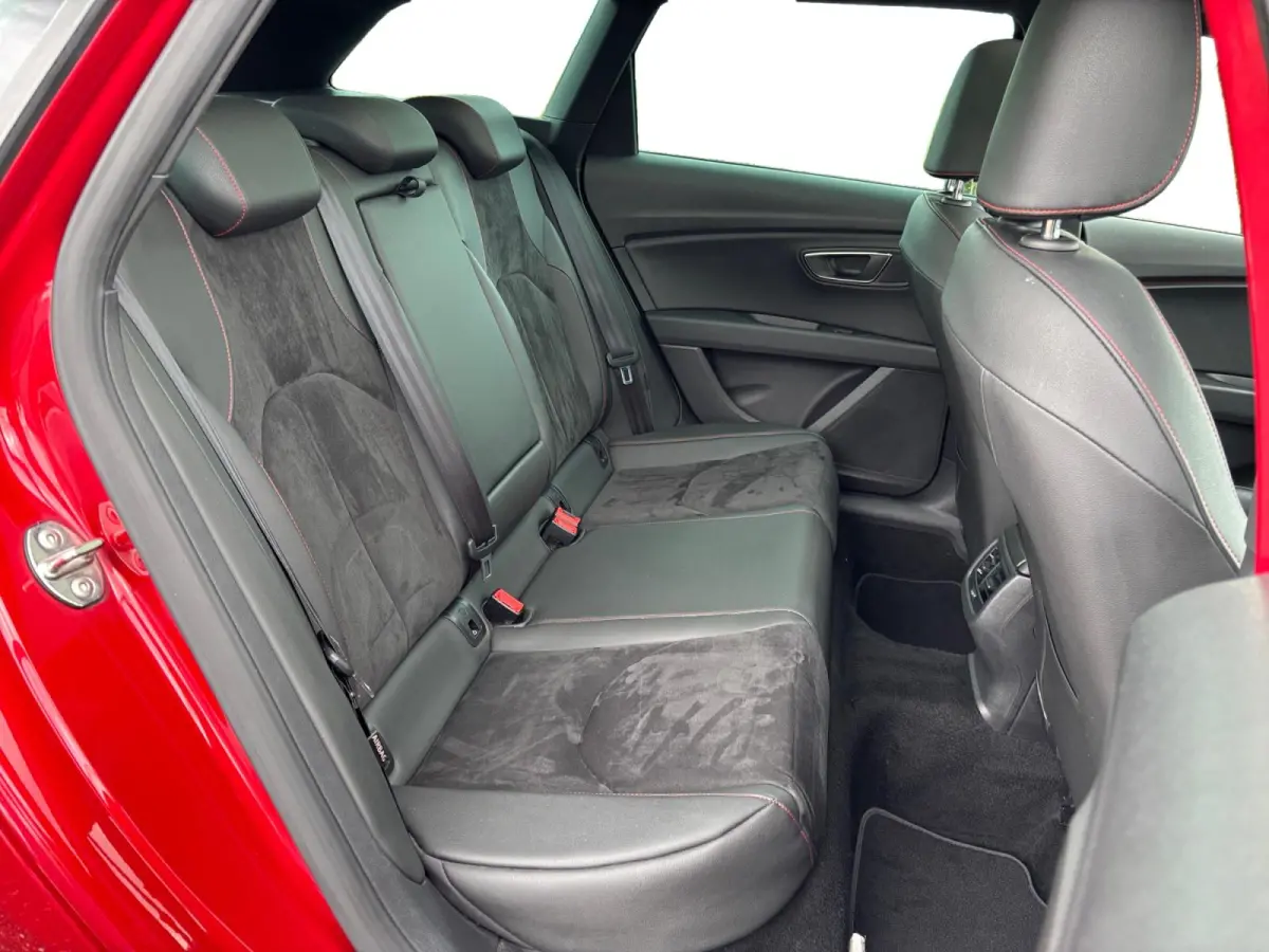 1.8 TSI Aut. 180 PK FR Intense ✅ Pano ✅ LED ✅ CarPlay