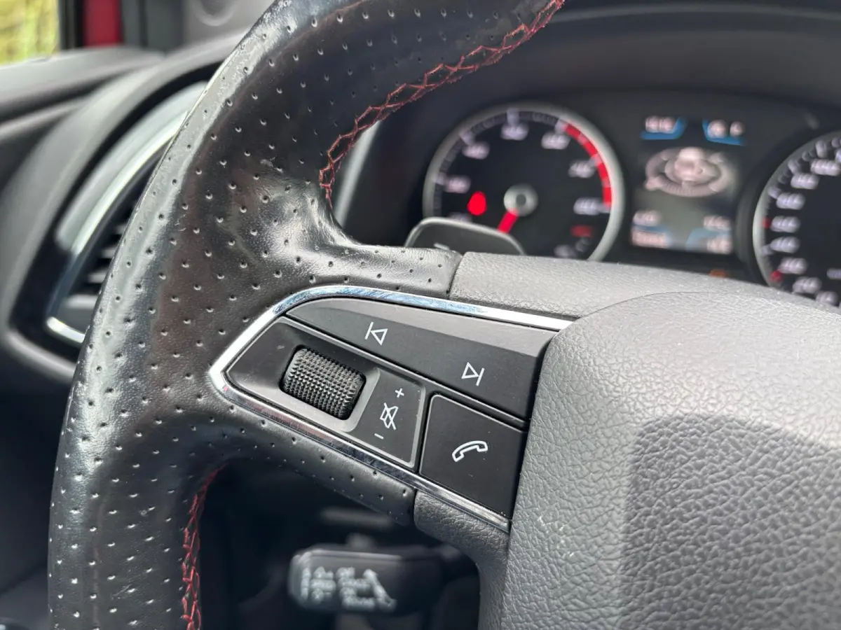 1.8 TSI Aut. 180 PK FR Intense ✅ Pano ✅ LED ✅ CarPlay