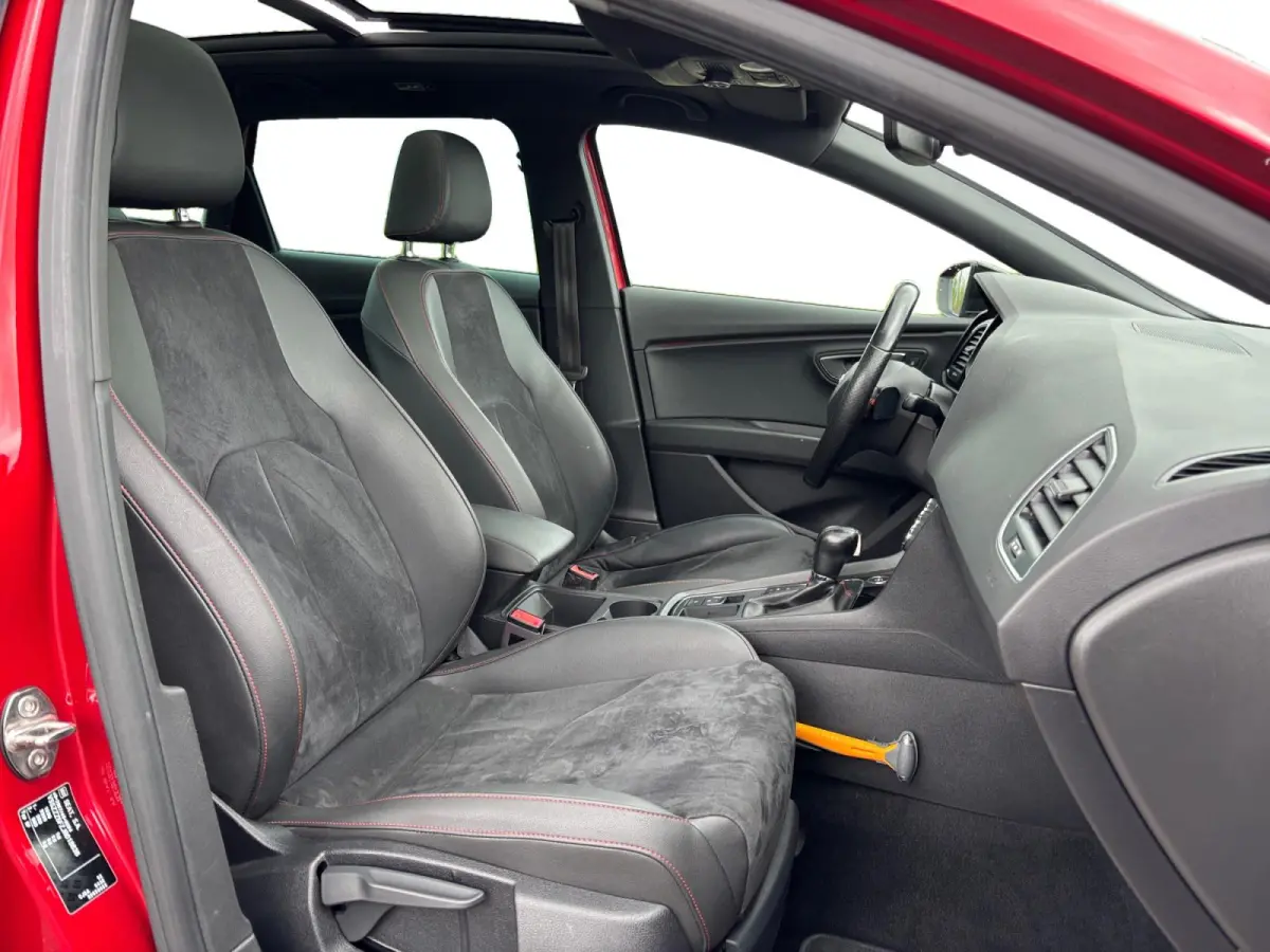 1.8 TSI Aut. 180 PK FR Intense ✅ Pano ✅ LED ✅ CarPlay