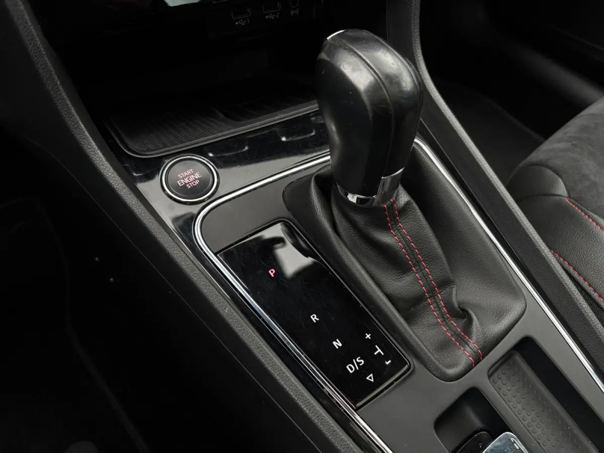 1.8 TSI Aut. 180 PK FR Intense ✅ Pano ✅ LED ✅ CarPlay