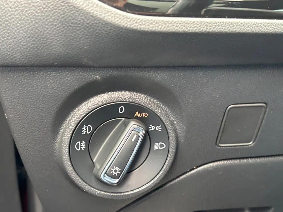 1.8 TSI Aut. 180 PK FR Intense ✅ Pano ✅ LED ✅ CarPlay